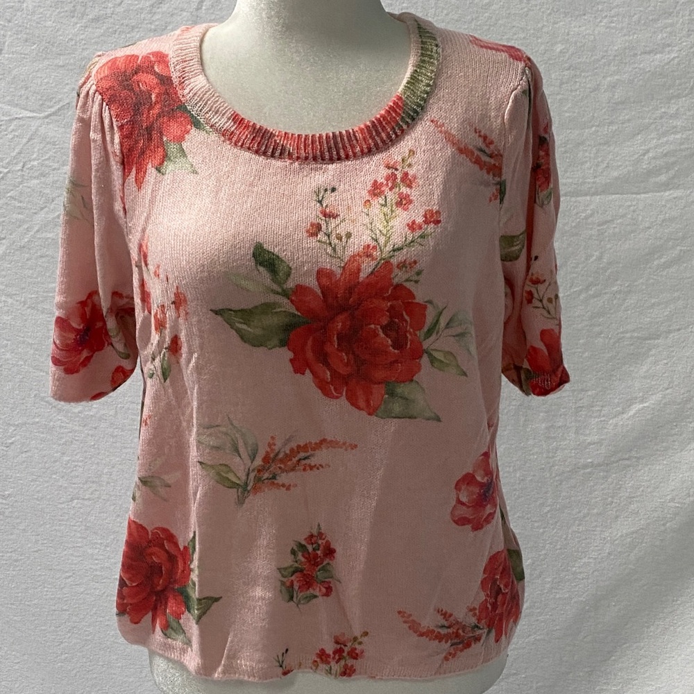 By Anthropologie Sweater with floral print